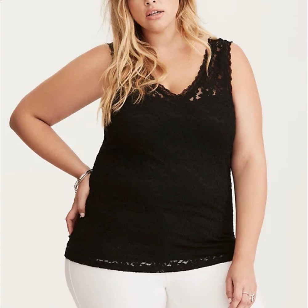 TORRID LACE FITTED TANK TOP